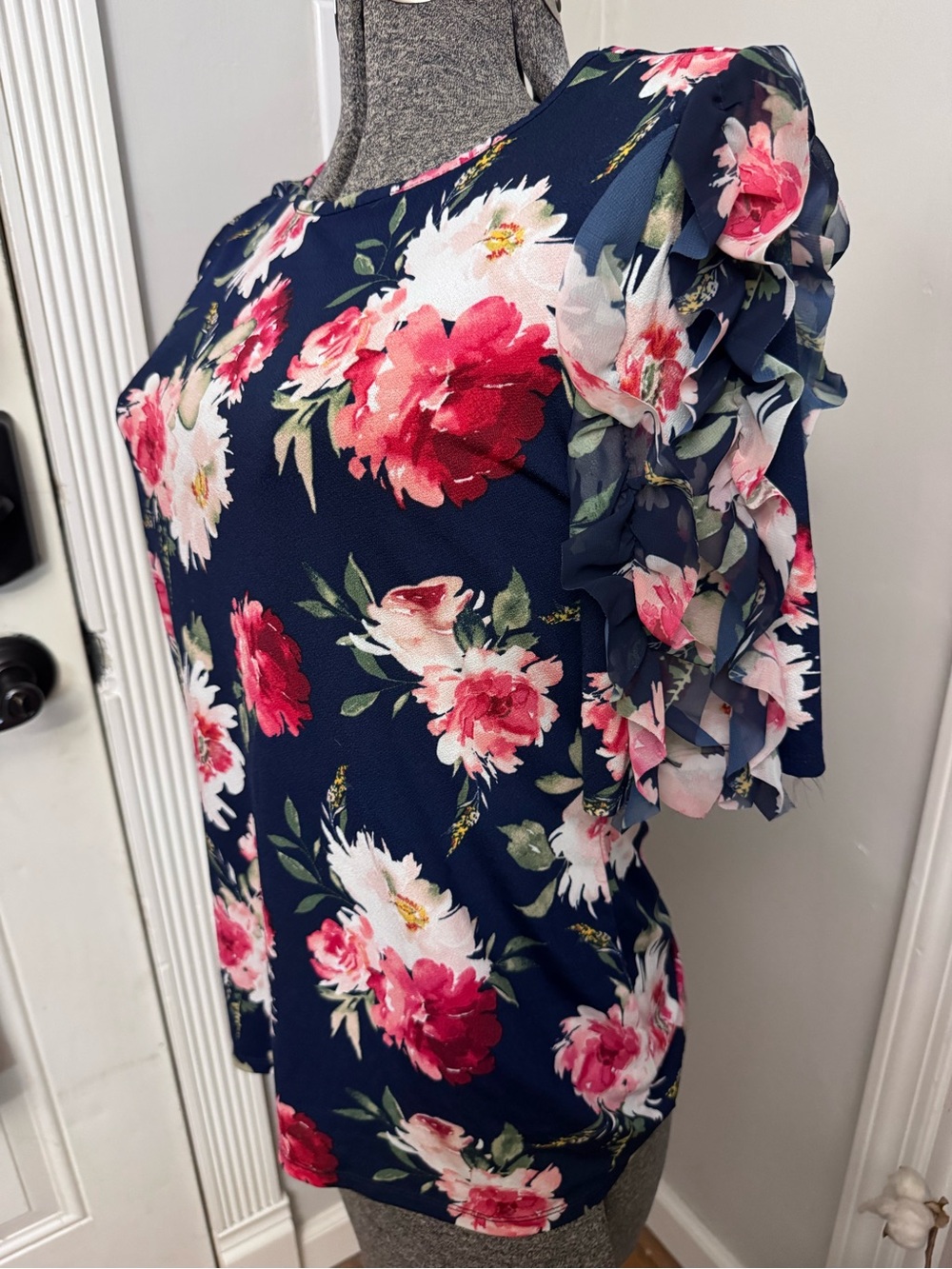 Women’s A Love Story Floral Ruffle Sleeve Women's Top - Navy with Pink Blooms MD